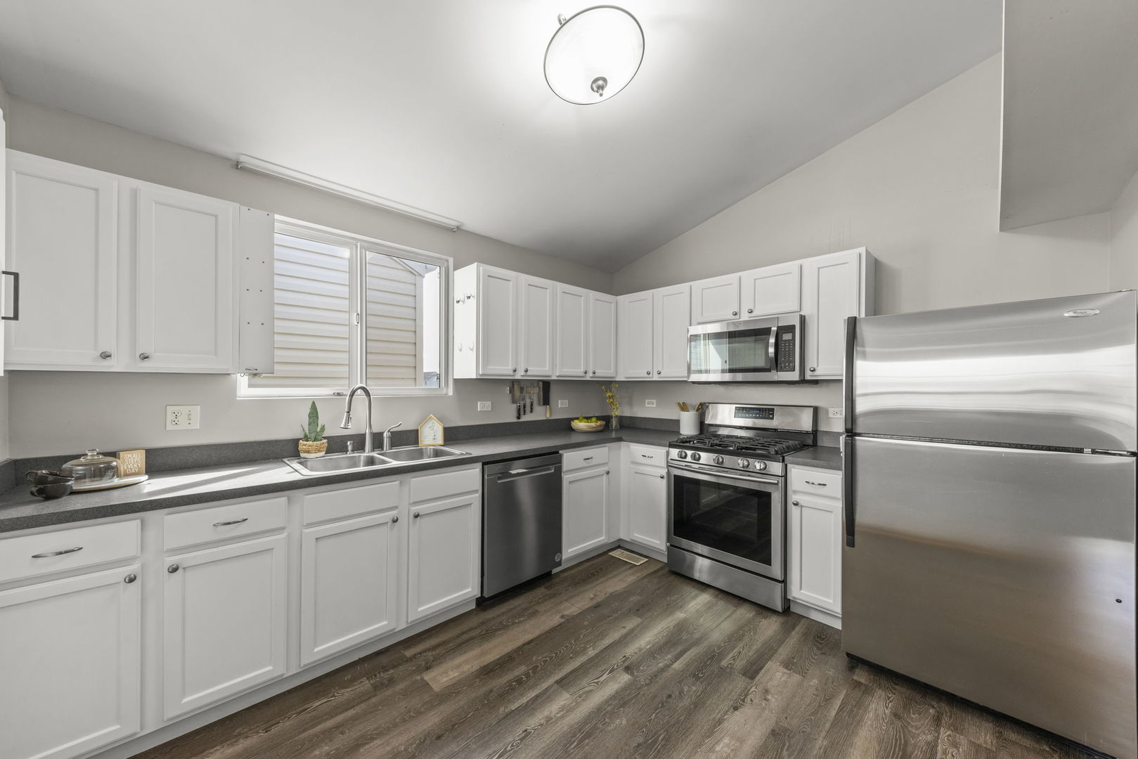 1719 Ravine Park Lane, Aurora, IL 60504