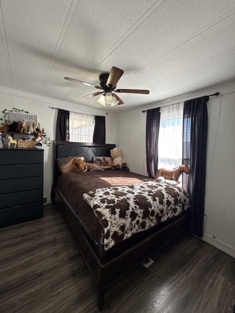 22 Hearthside Drive, Matteson, IL 60443