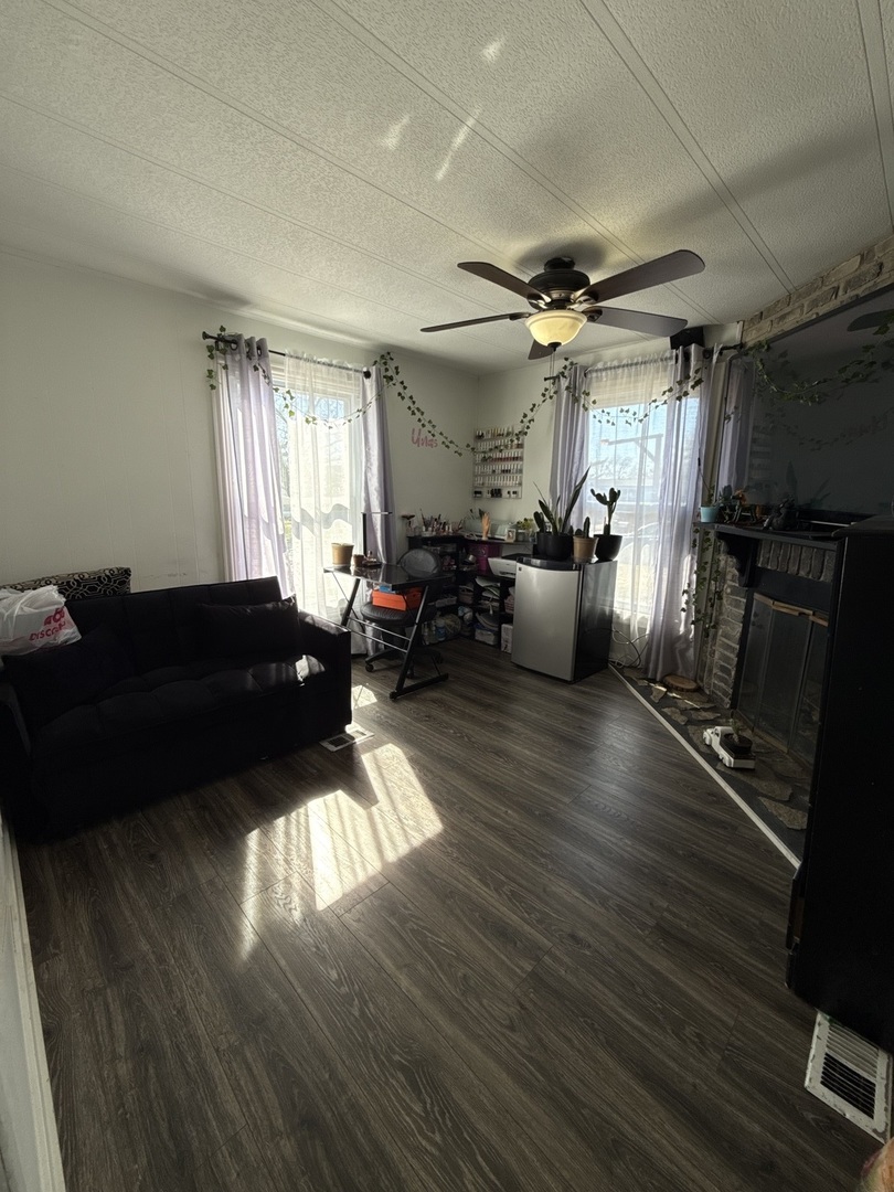 22 Hearthside Drive, Matteson, IL 60443