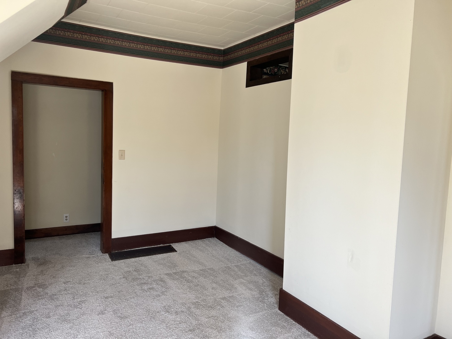 207 SW 6th Street, Atlanta, IL 61723