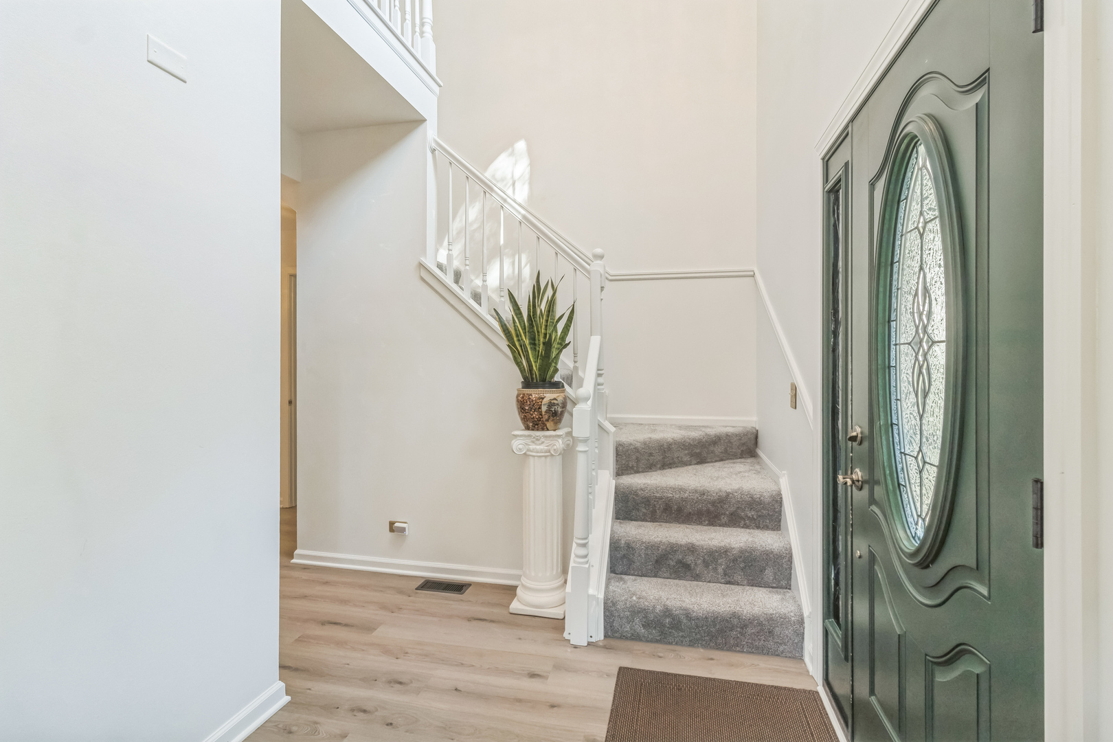 Lindenhurst, IL 60046