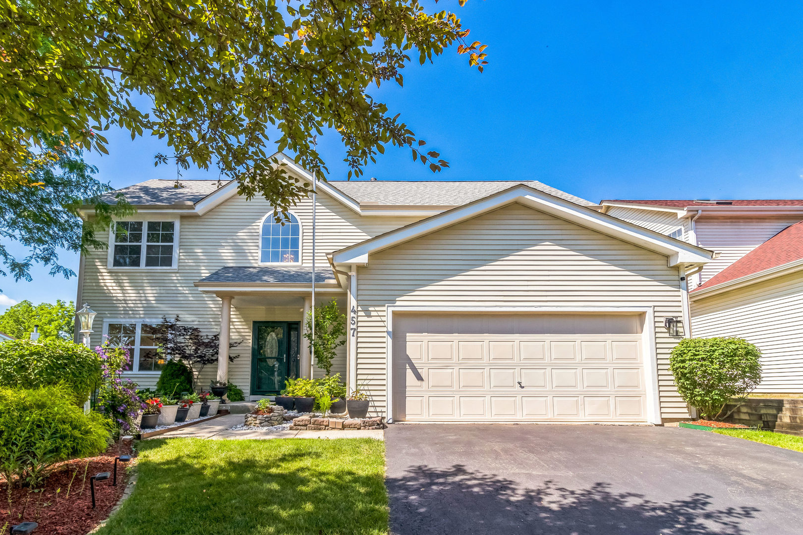 Lindenhurst, IL 60046