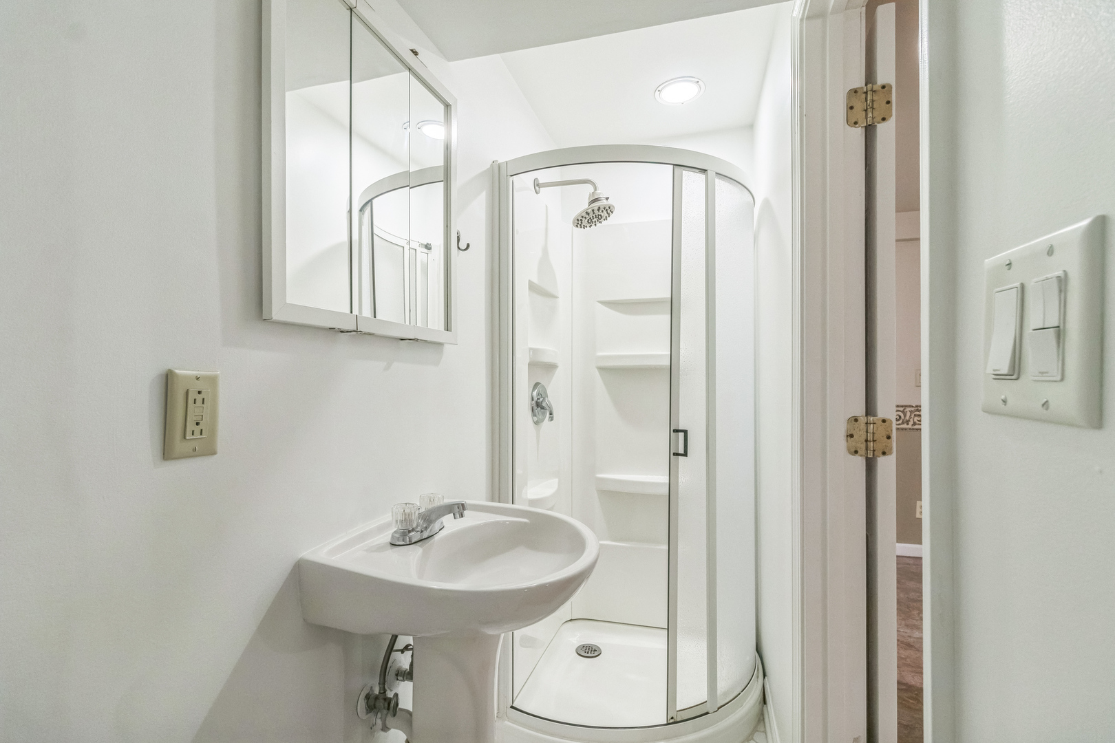 Lindenhurst, IL 60046