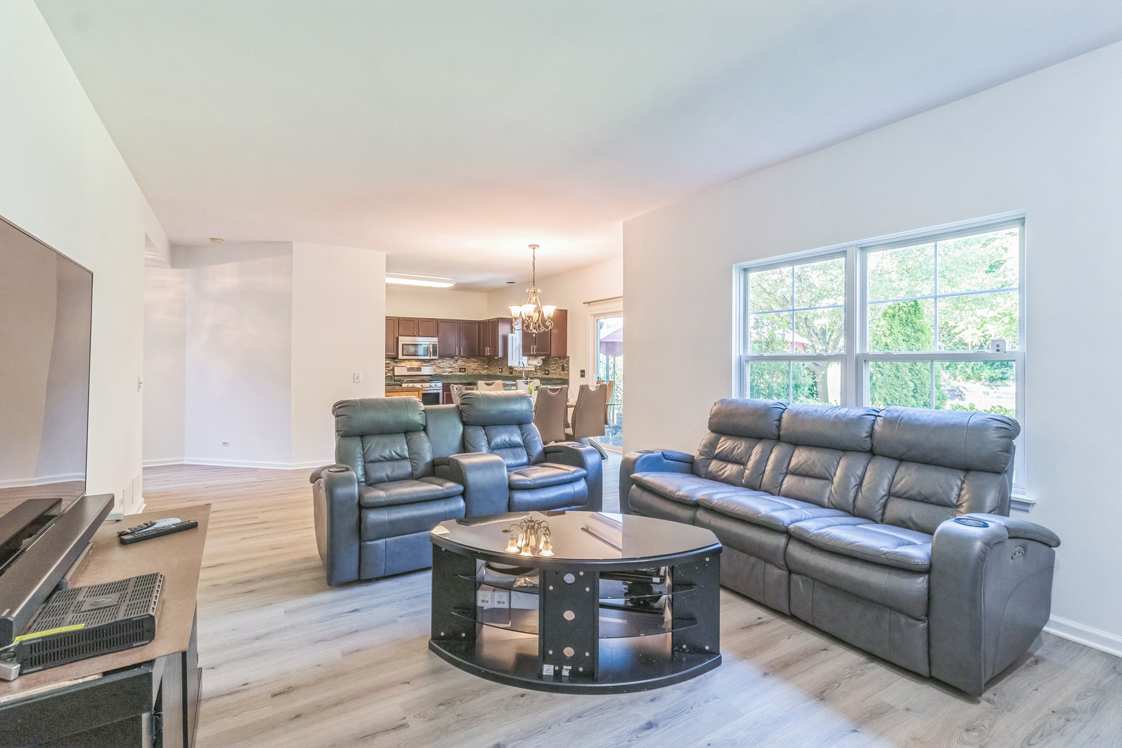 Lindenhurst, IL 60046