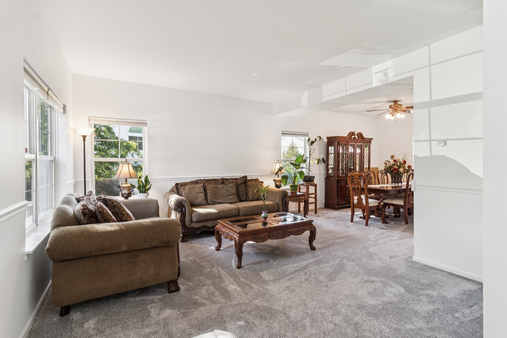 Lindenhurst, IL 60046