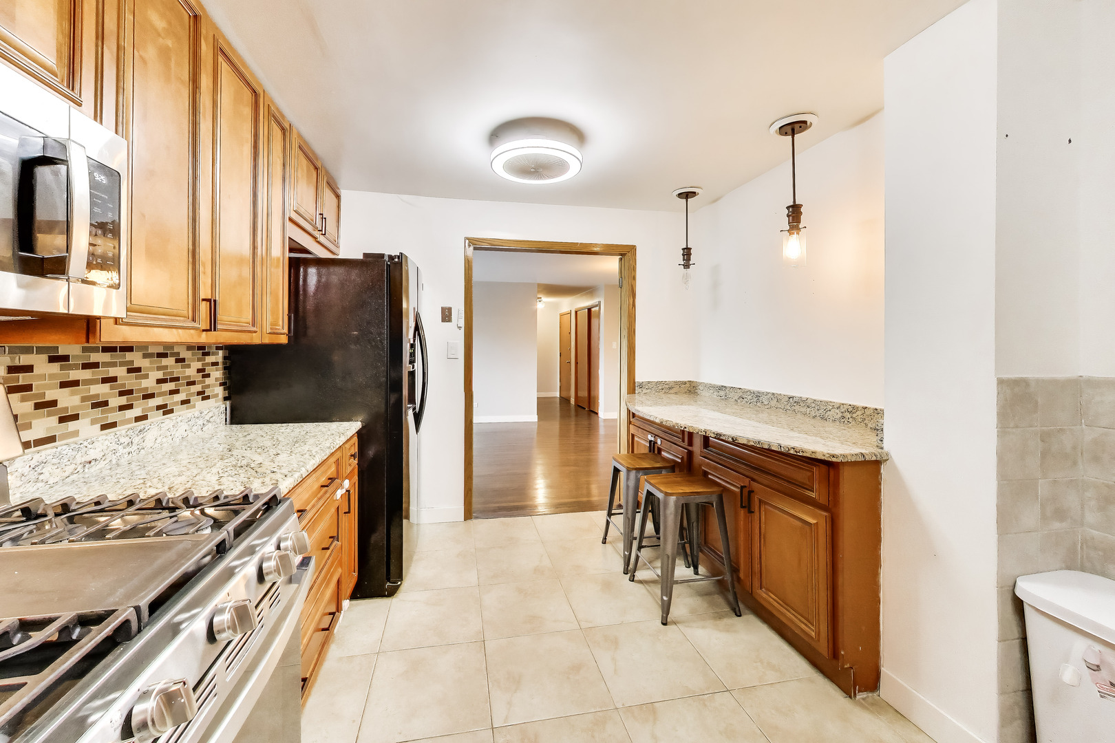 750 Dempster Street #103, Mount Prospect, IL 60056