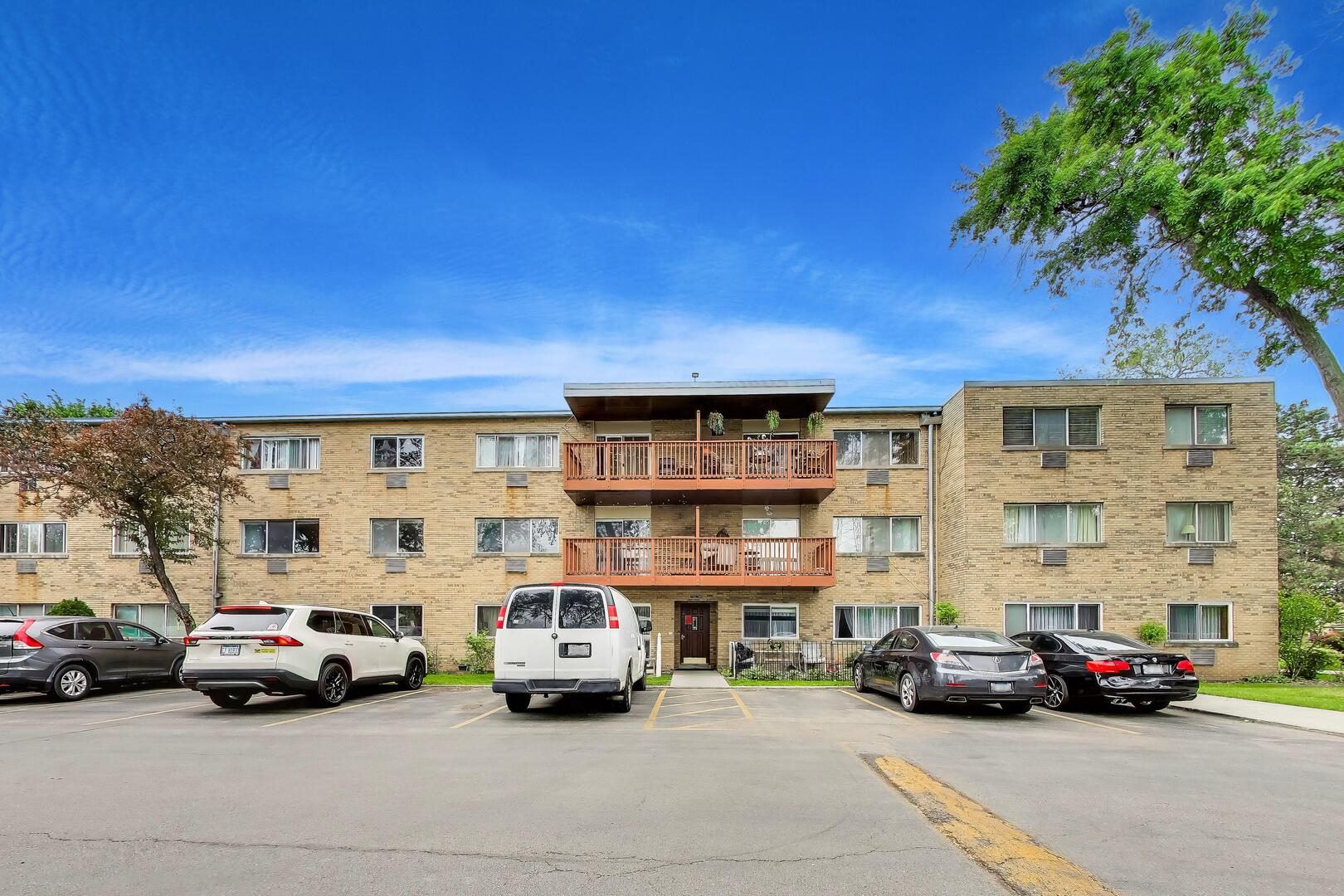 750 Dempster Street #103, Mount Prospect, IL 60056