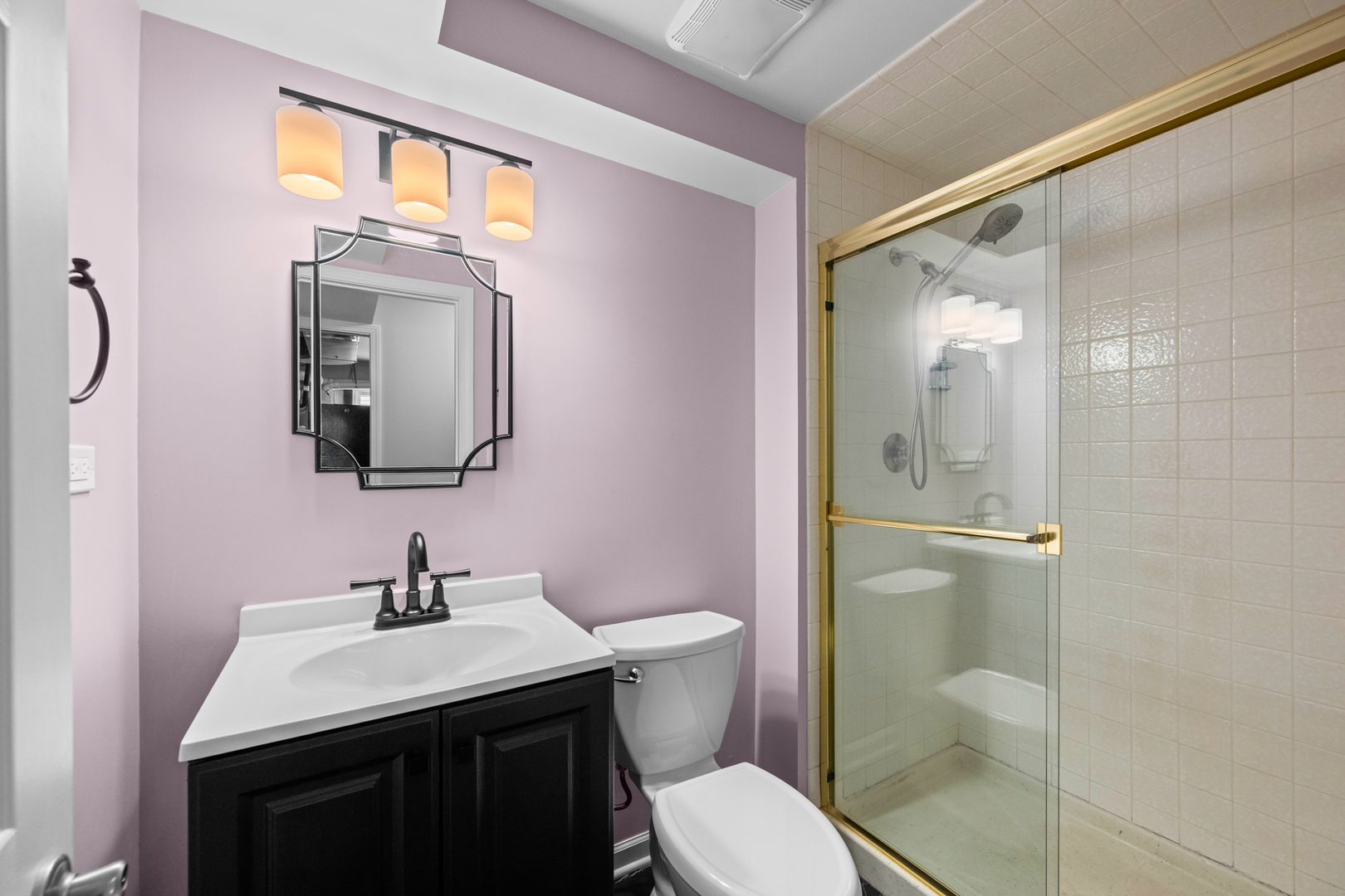 1919 N Pinetree Drive, Arlington Heights, IL 60004