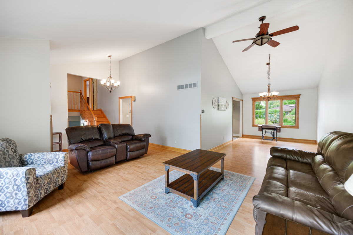 550 Hackberry Road, Frankfort, IL 60423