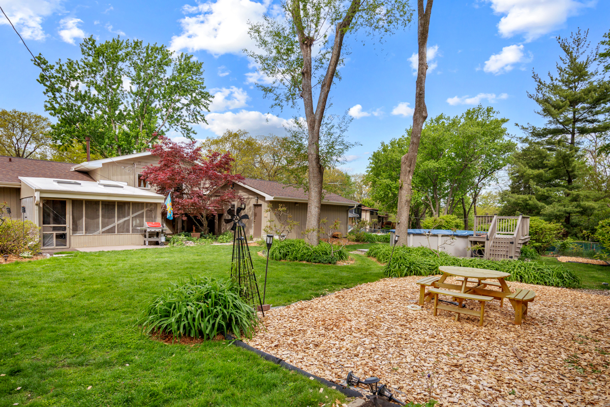 550 Hackberry Road, Frankfort, IL 60423