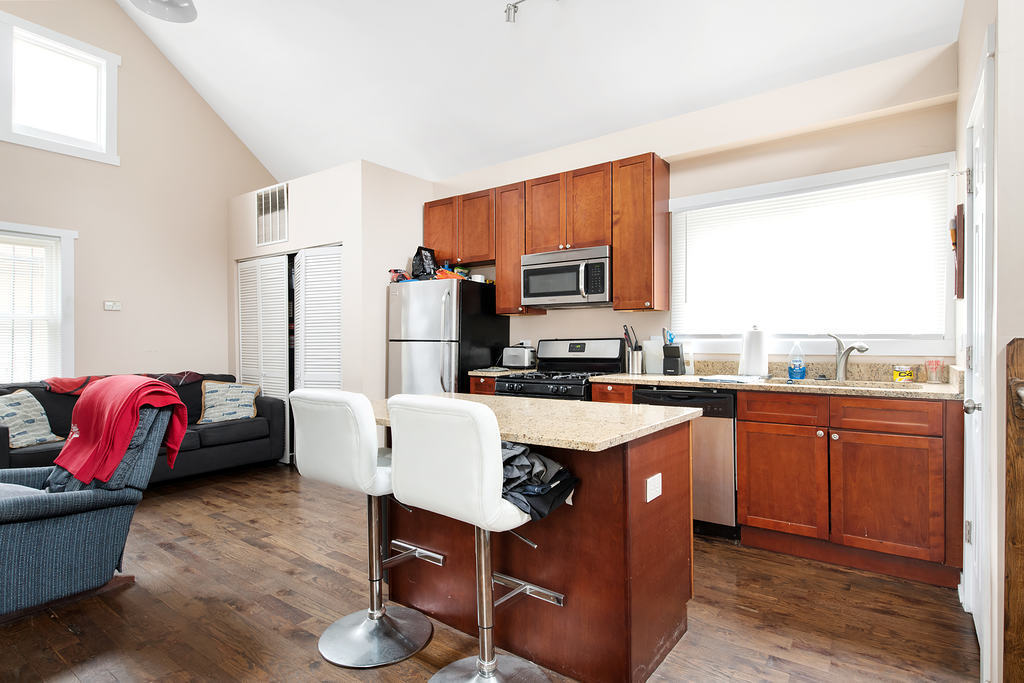 1716 N Campbell Avenue, Chicago, IL 60647