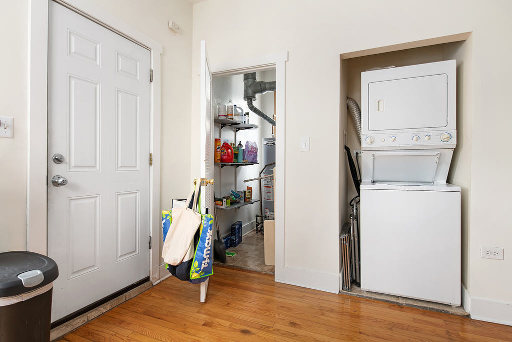 1716 N Campbell Avenue, Chicago, IL 60647