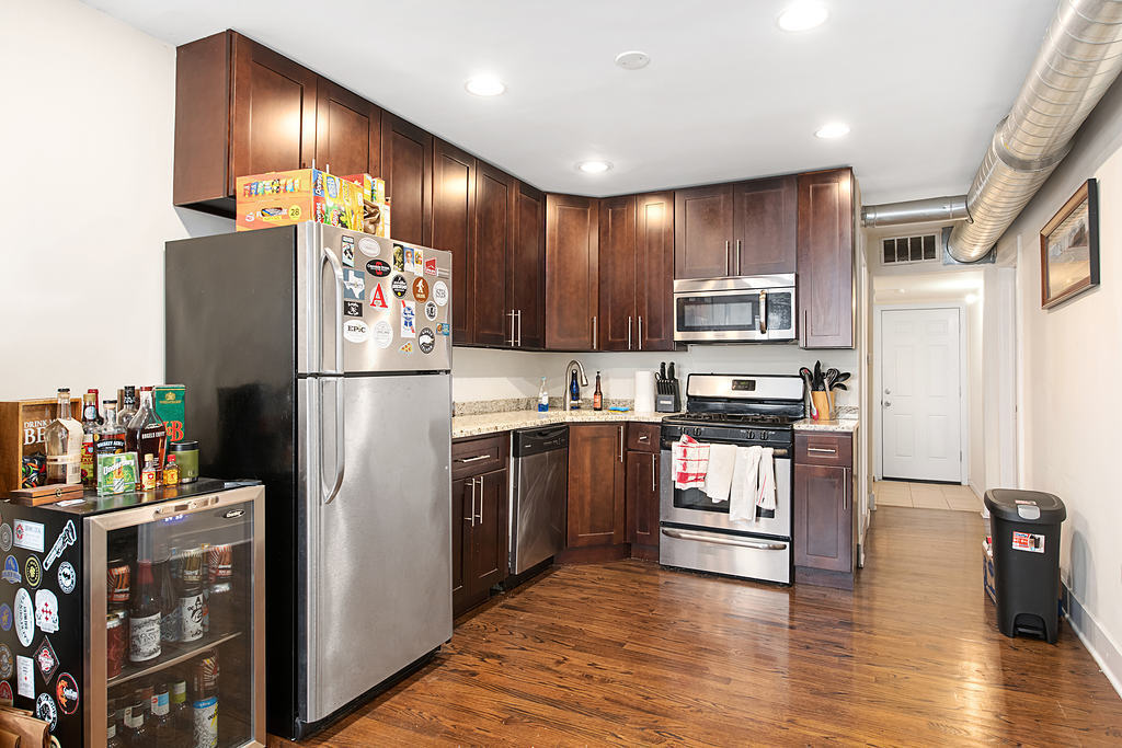 1716 N Campbell Avenue, Chicago, IL 60647