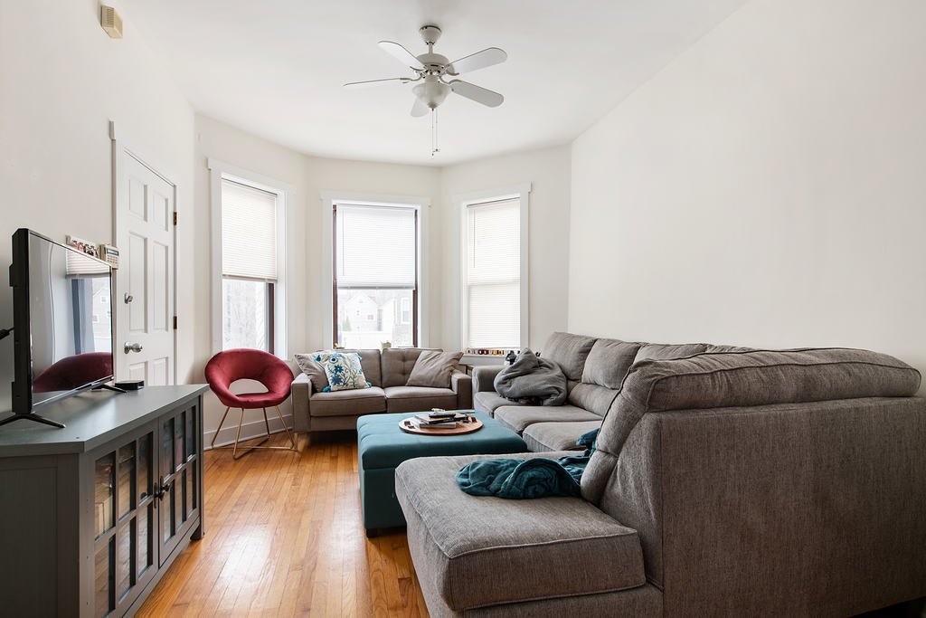 1716 N Campbell Avenue, Chicago, IL 60647