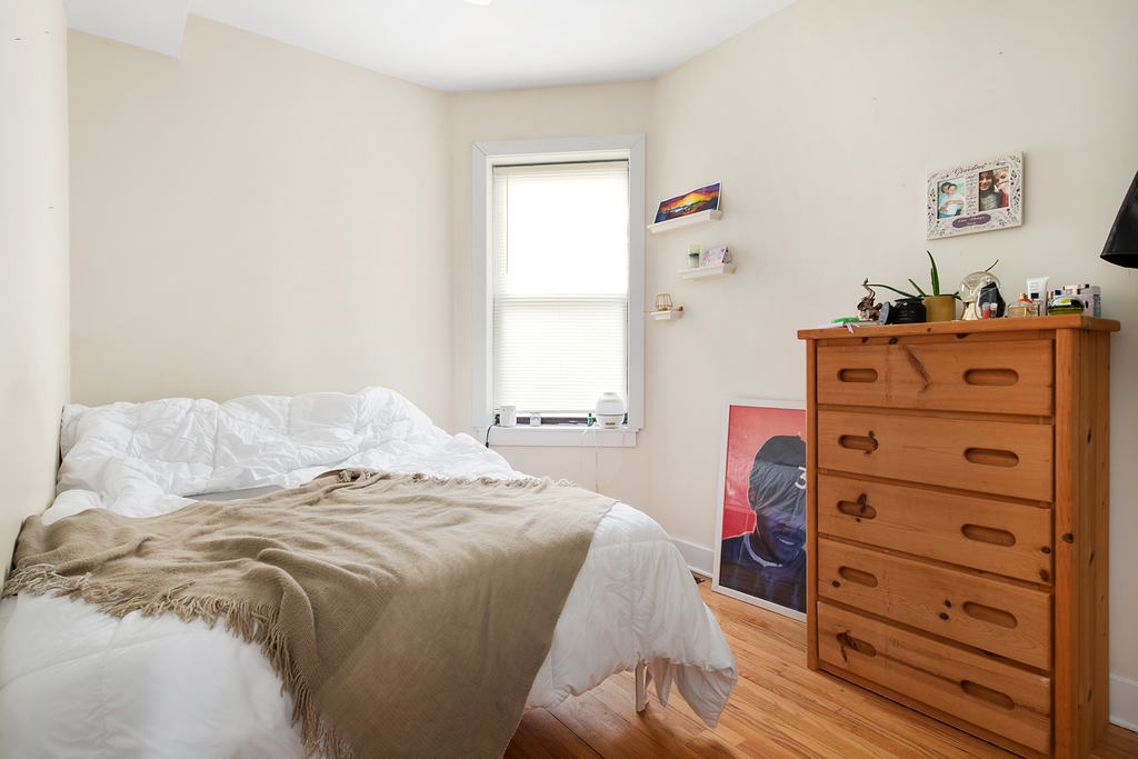 1716 N Campbell Avenue, Chicago, IL 60647