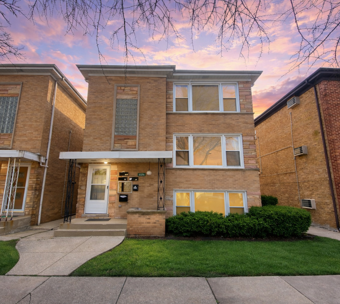 1124 Hannah Avenue, Forest Park, IL 60130