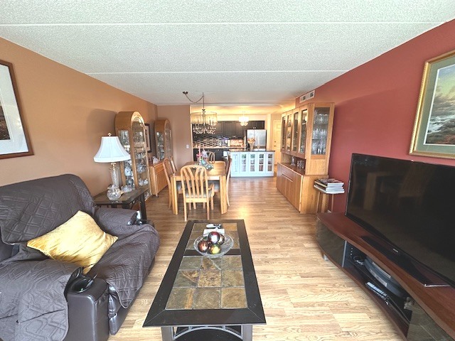 3850 W Bryn Mawr Avenue #301, Chicago, IL 60659