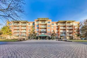 3850 W Bryn Mawr Avenue #301, Chicago, IL 60659