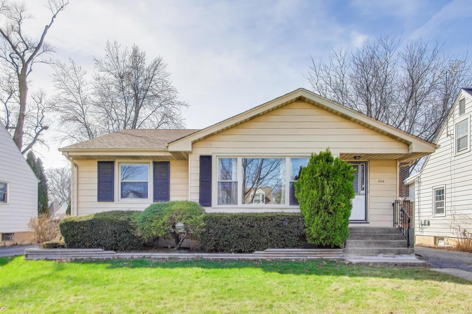 998 S Swain Avenue, Elmhurst, IL 60126