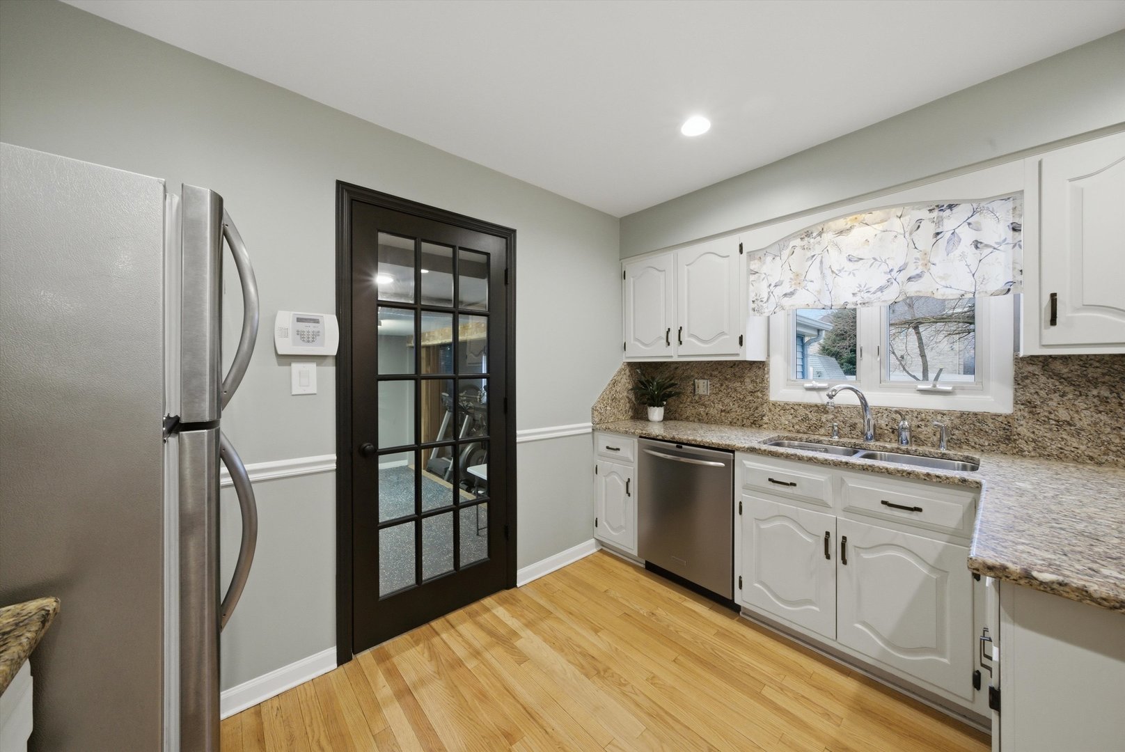 8210 Linder Avenue, Burbank, IL 60459