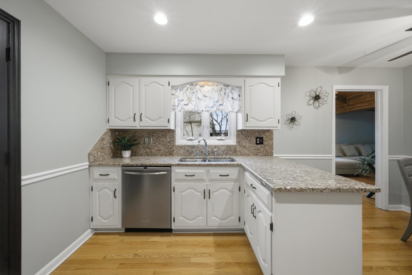 8210 Linder Avenue, Burbank, IL 60459