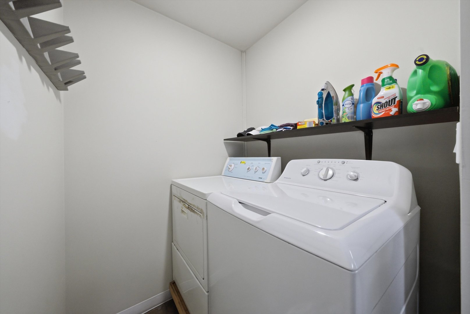 8210 Linder Avenue, Burbank, IL 60459