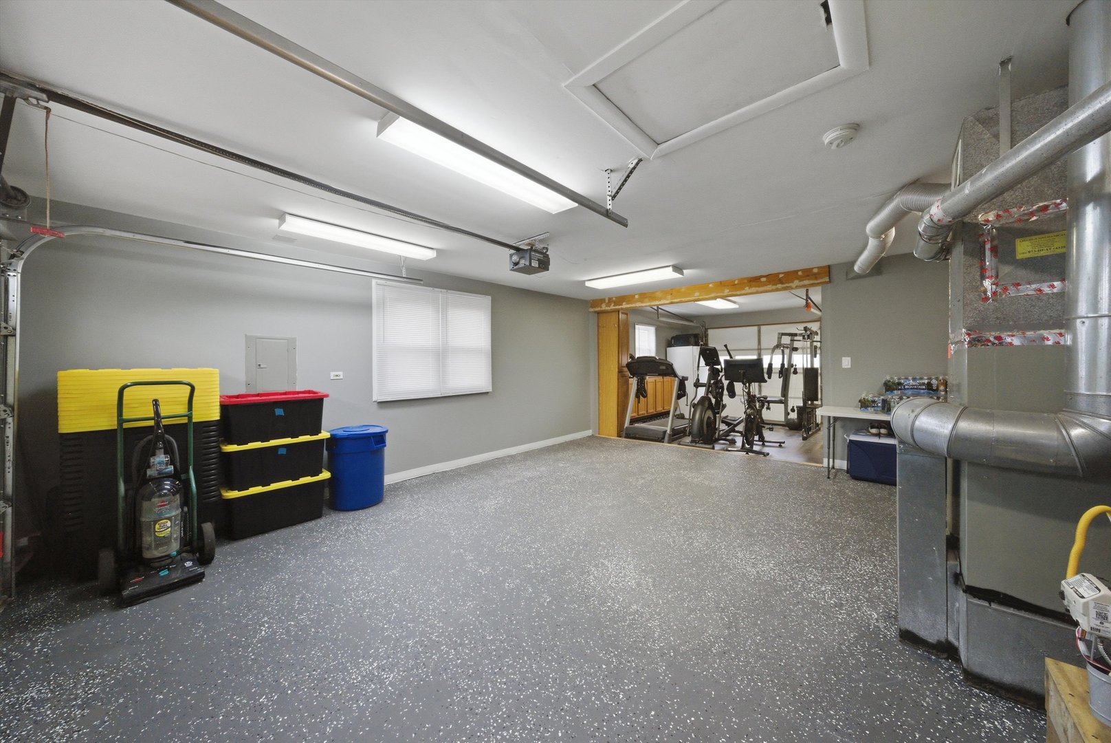 8210 Linder Avenue, Burbank, IL 60459