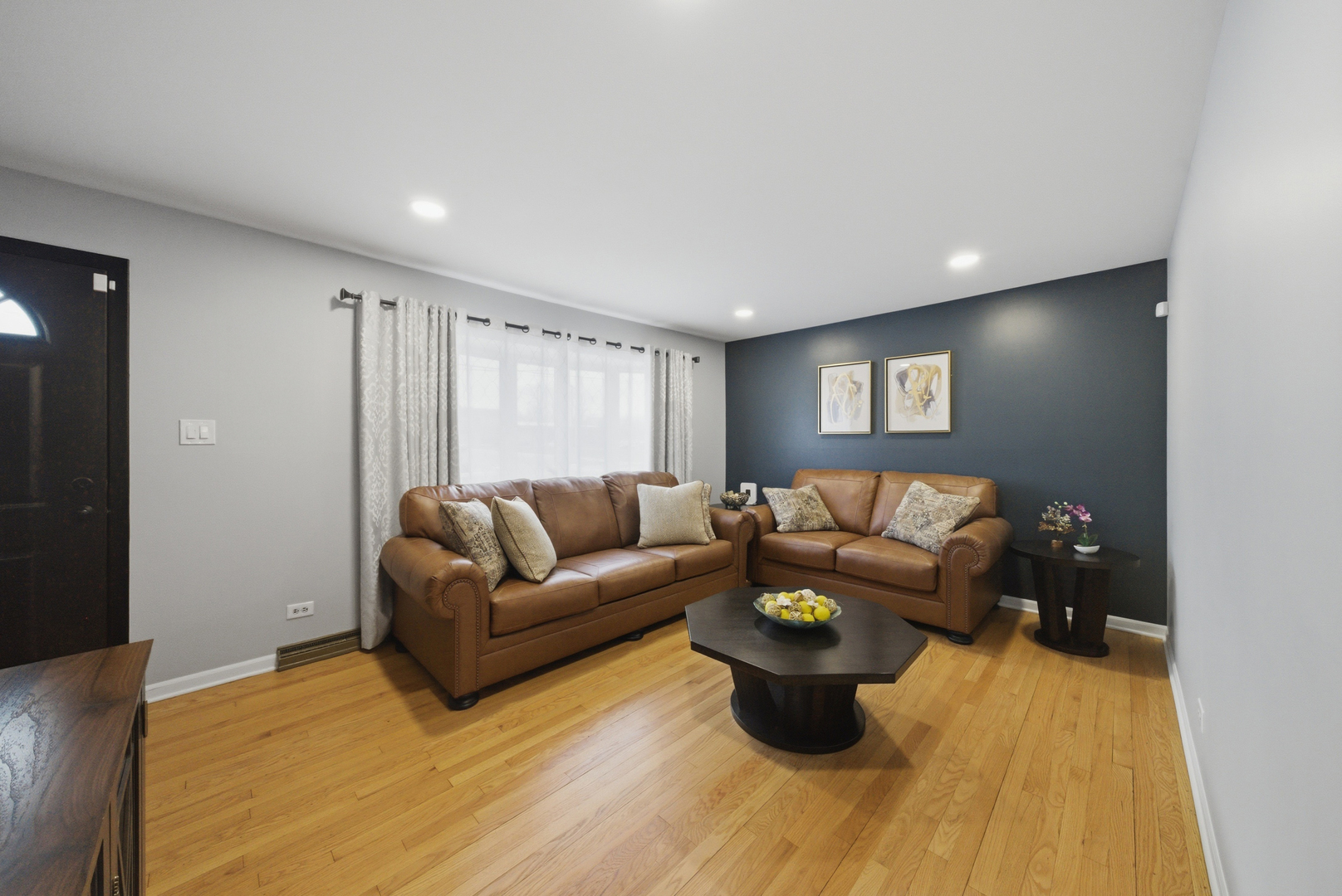 8210 Linder Avenue, Burbank, IL 60459