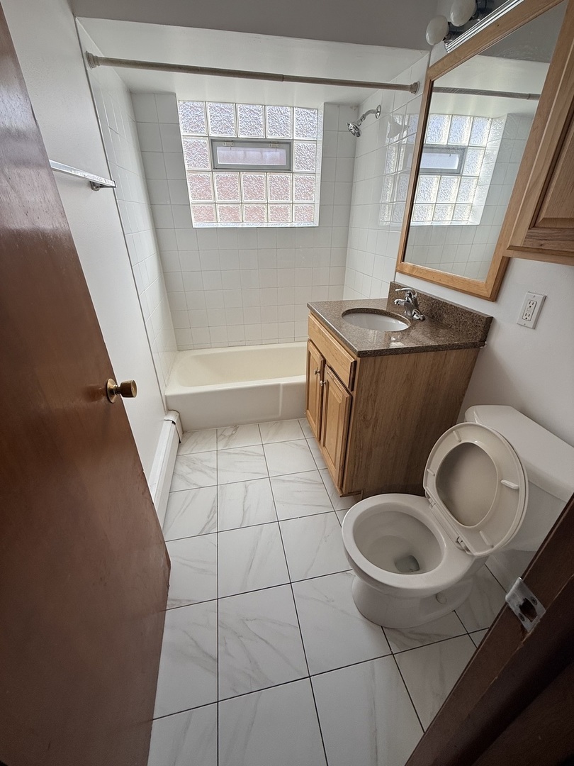 11800 S Karlov Avenue #2E, Alsip, IL 60803