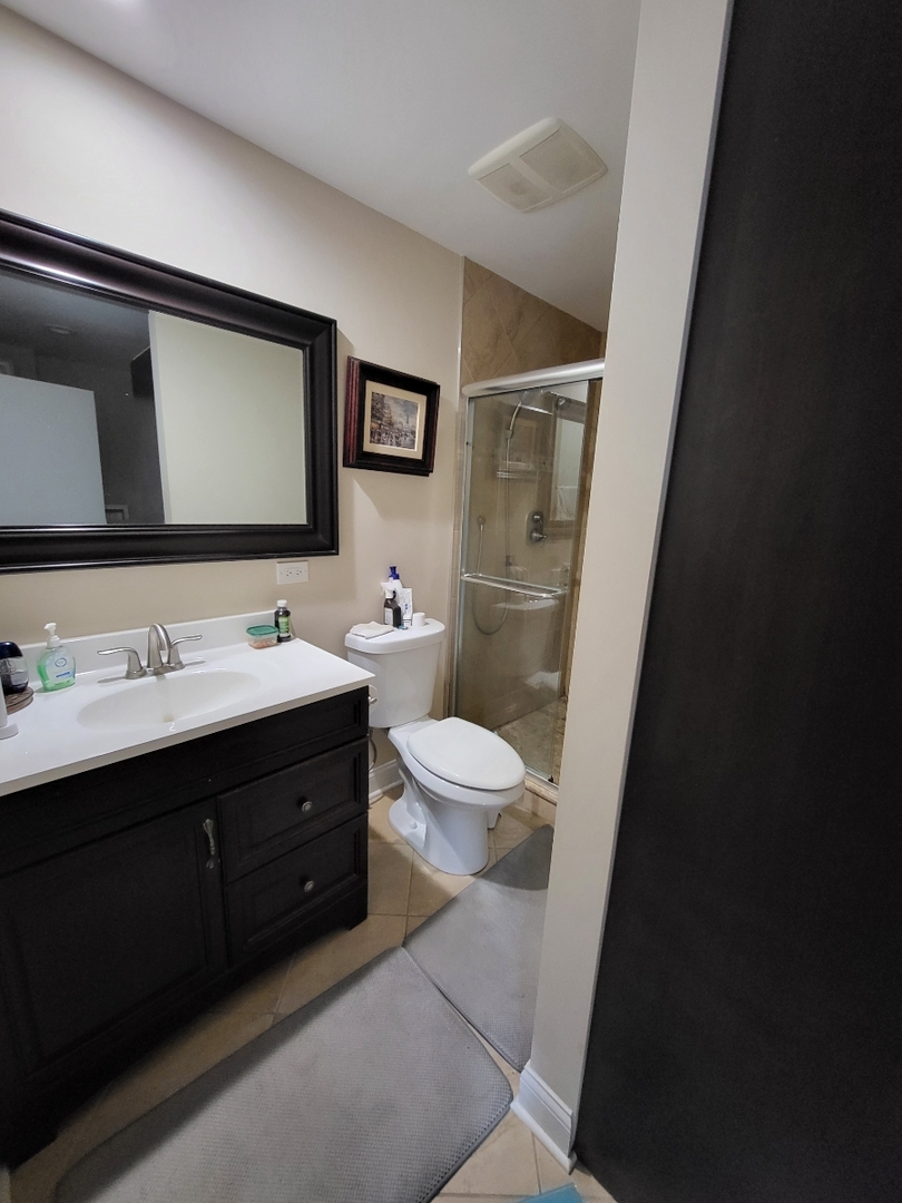 7851 Ogden Avenue #2, Lyons, IL 60534