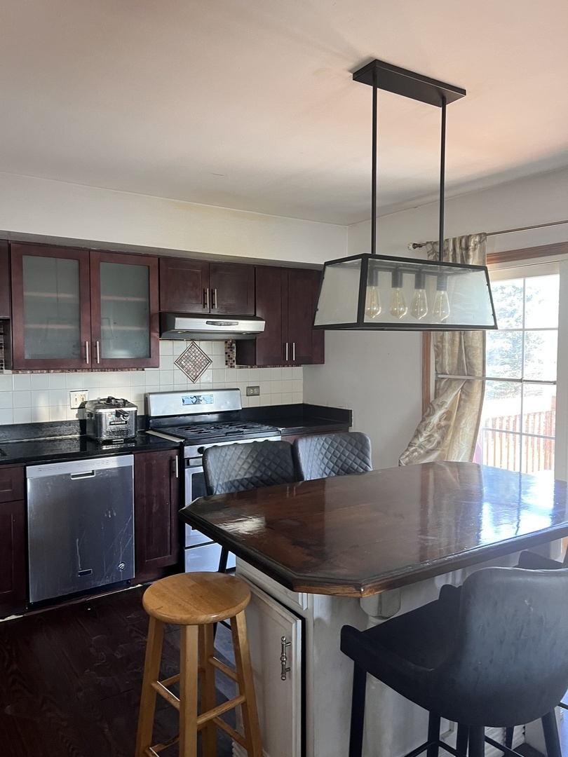 19609 Oakwood Avenue, Lynwood, IL 60411