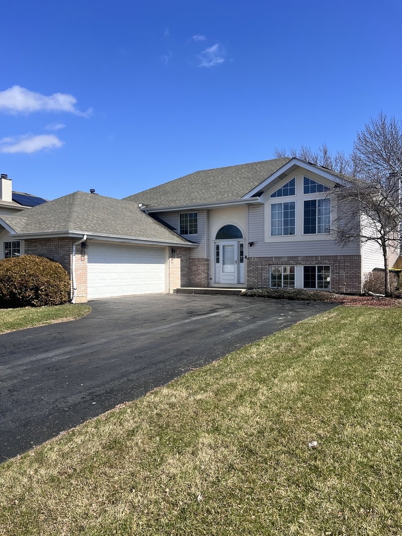 19609 Oakwood Avenue, Lynwood, IL 60411