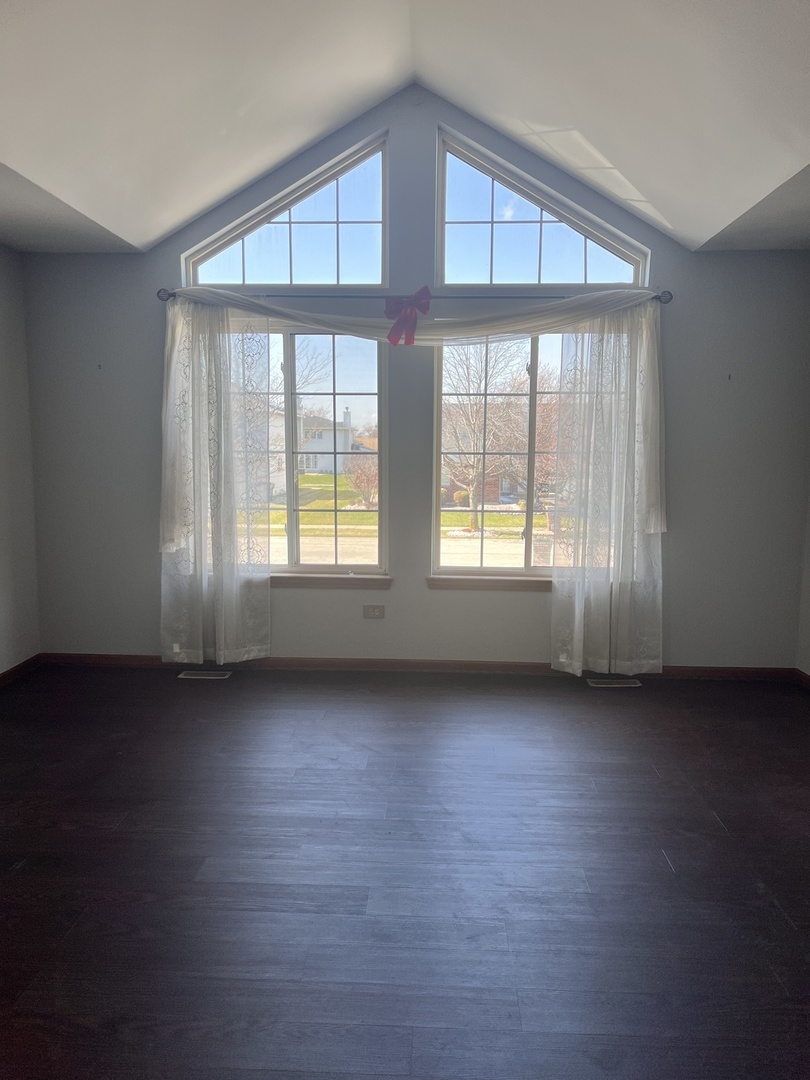 19609 Oakwood Avenue, Lynwood, IL 60411