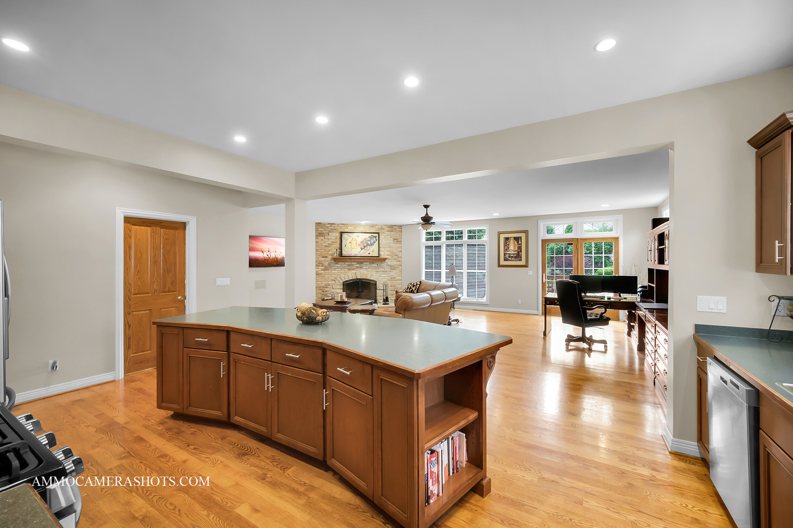 740 Manor Hill Place, Sugar Grove, IL 60554