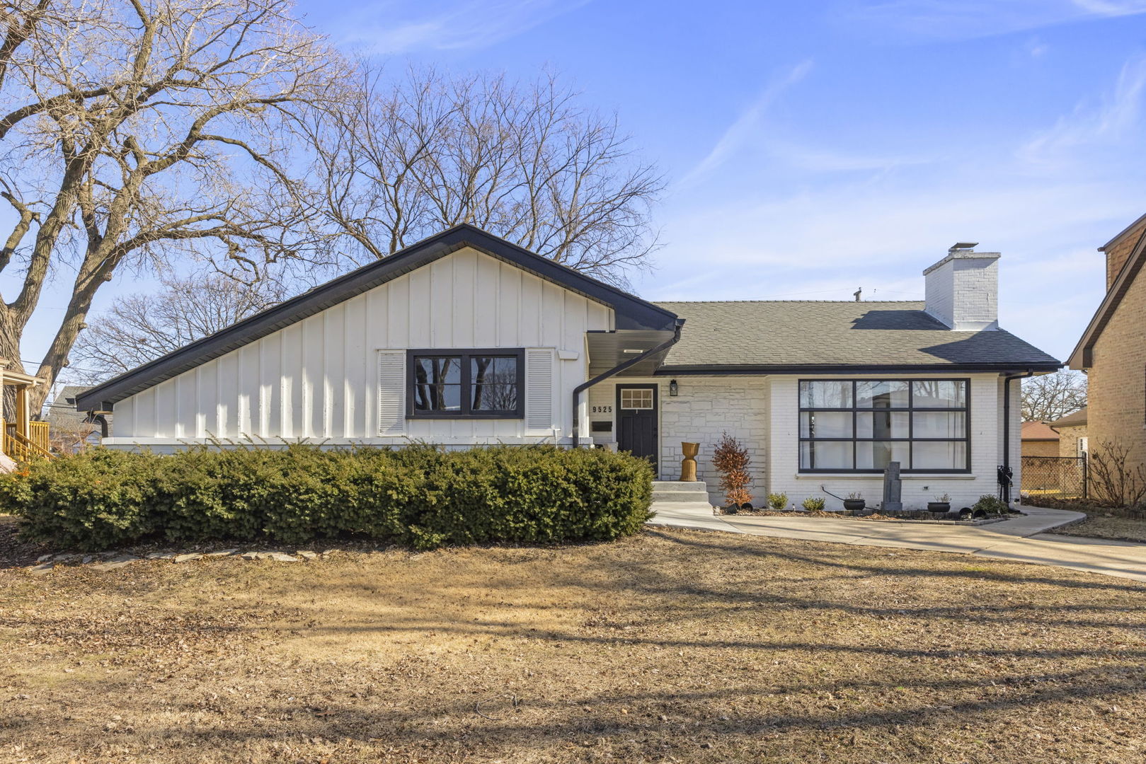 9525 Parkside Avenue, Oak Lawn, IL 60453