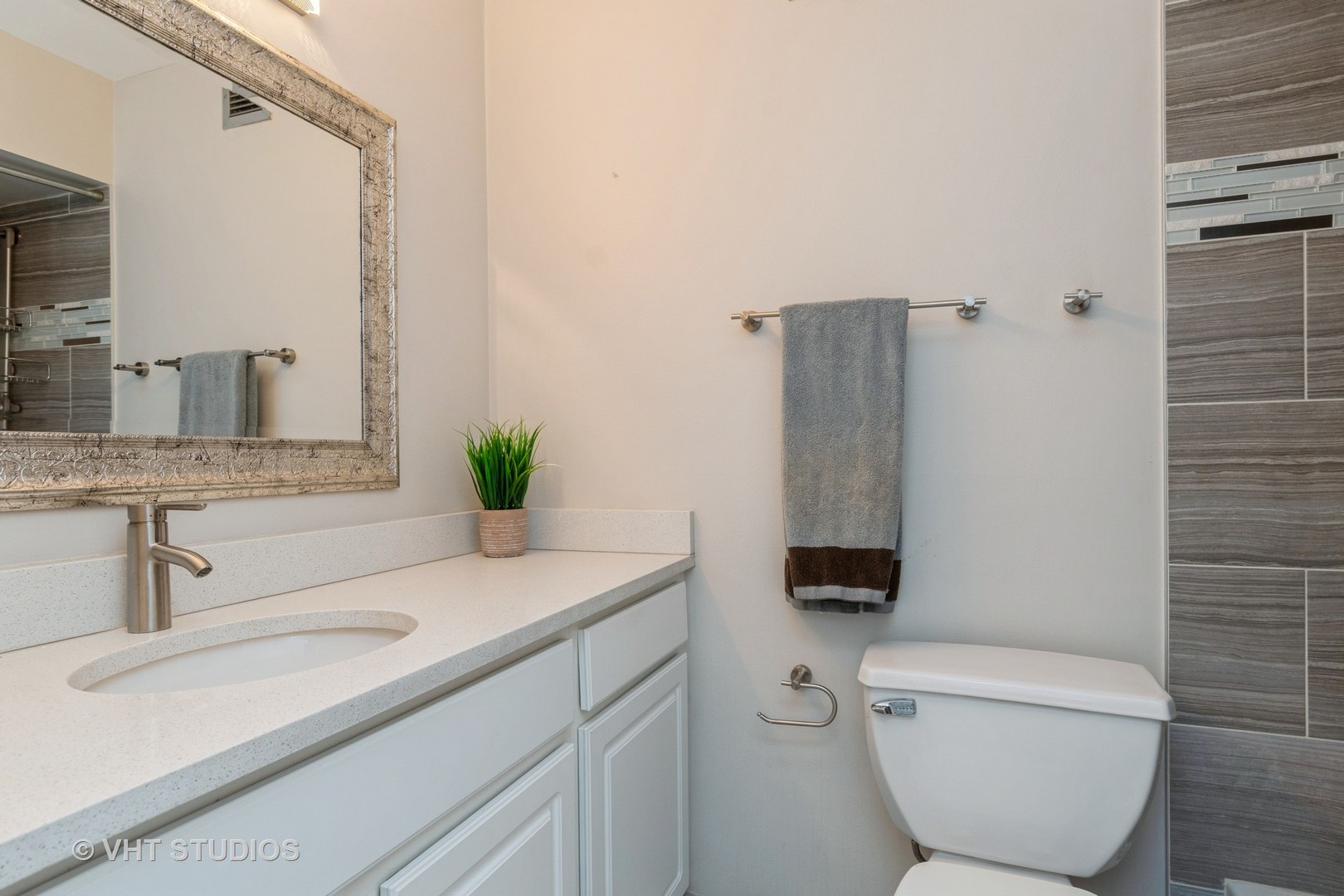 20 N Tower Road #10A, Oak Brook, IL 60523