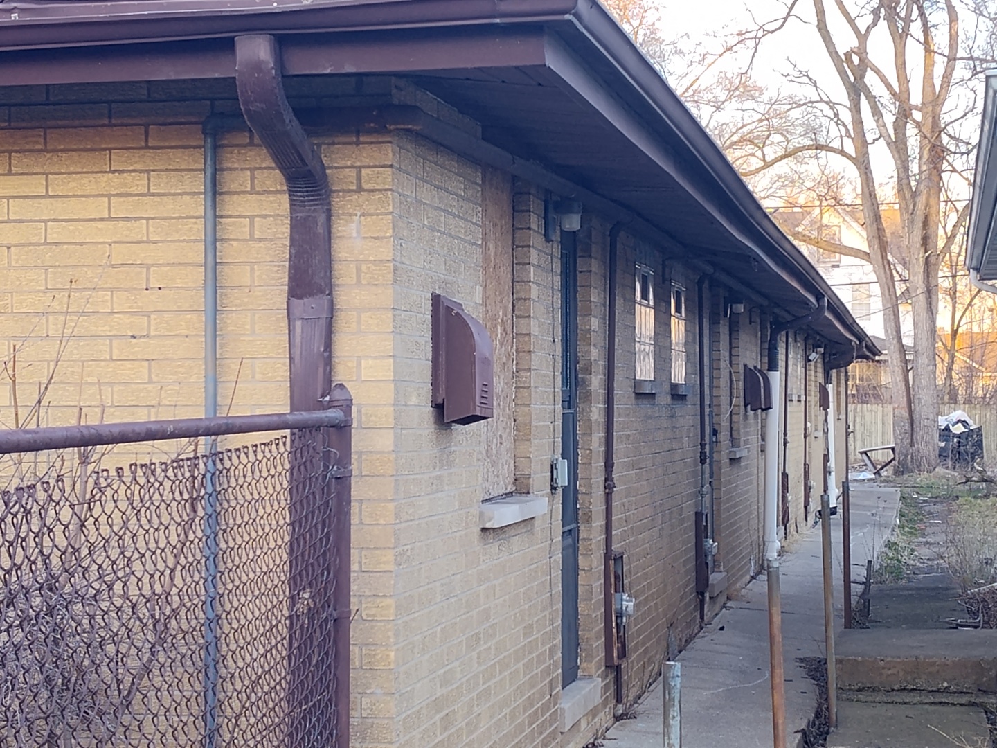 15731 Lexington Avenue, Harvey, IL 60426