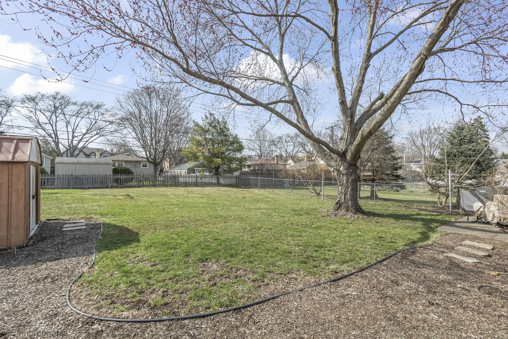 330 S Oak Street, Palatine, IL 60067