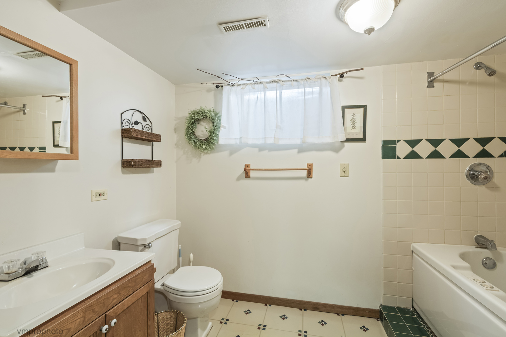 330 S Oak Street, Palatine, IL 60067