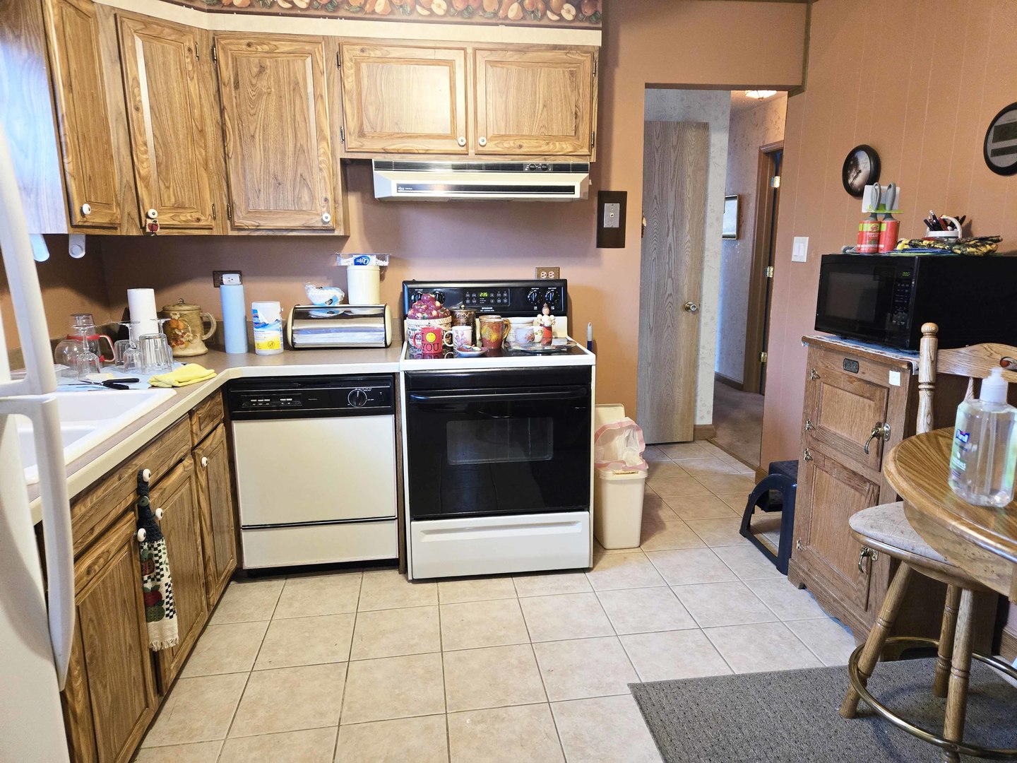 8811 W 92nd Street, Hickory Hills, IL 60457