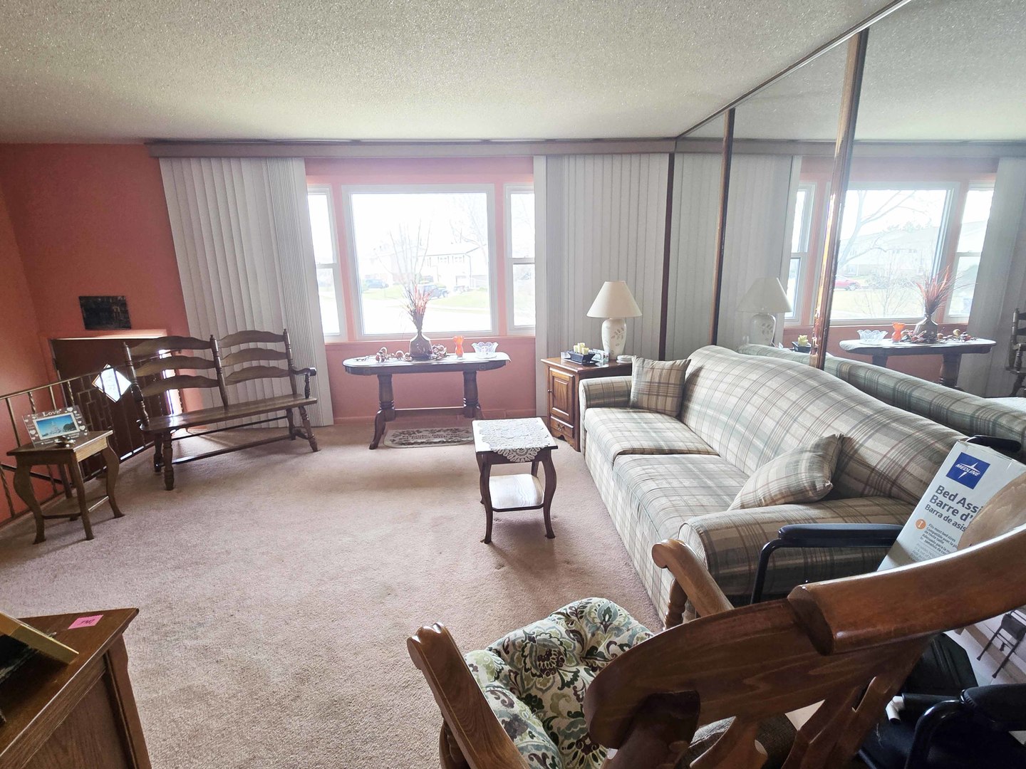 8811 W 92nd Street, Hickory Hills, IL 60457