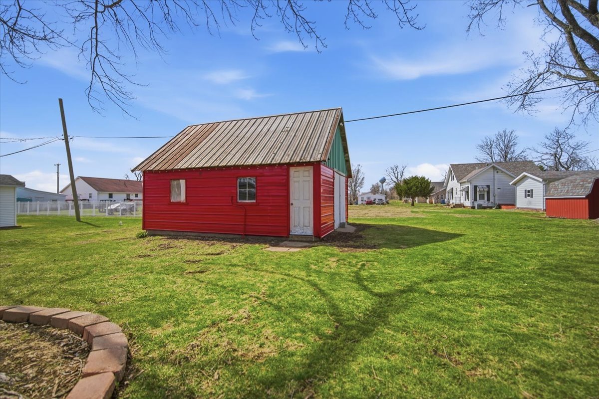 107 N Verry Street, Armington, IL 61721