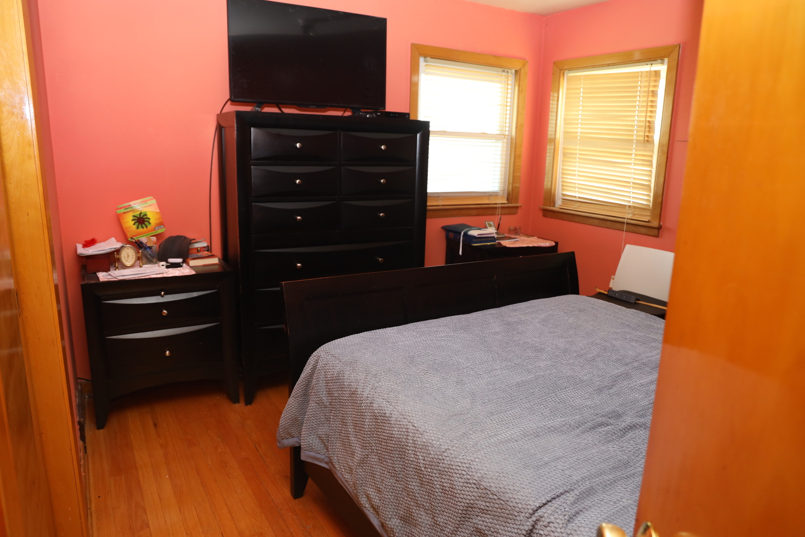 509 Granville Avenue, Bellwood, IL 60104