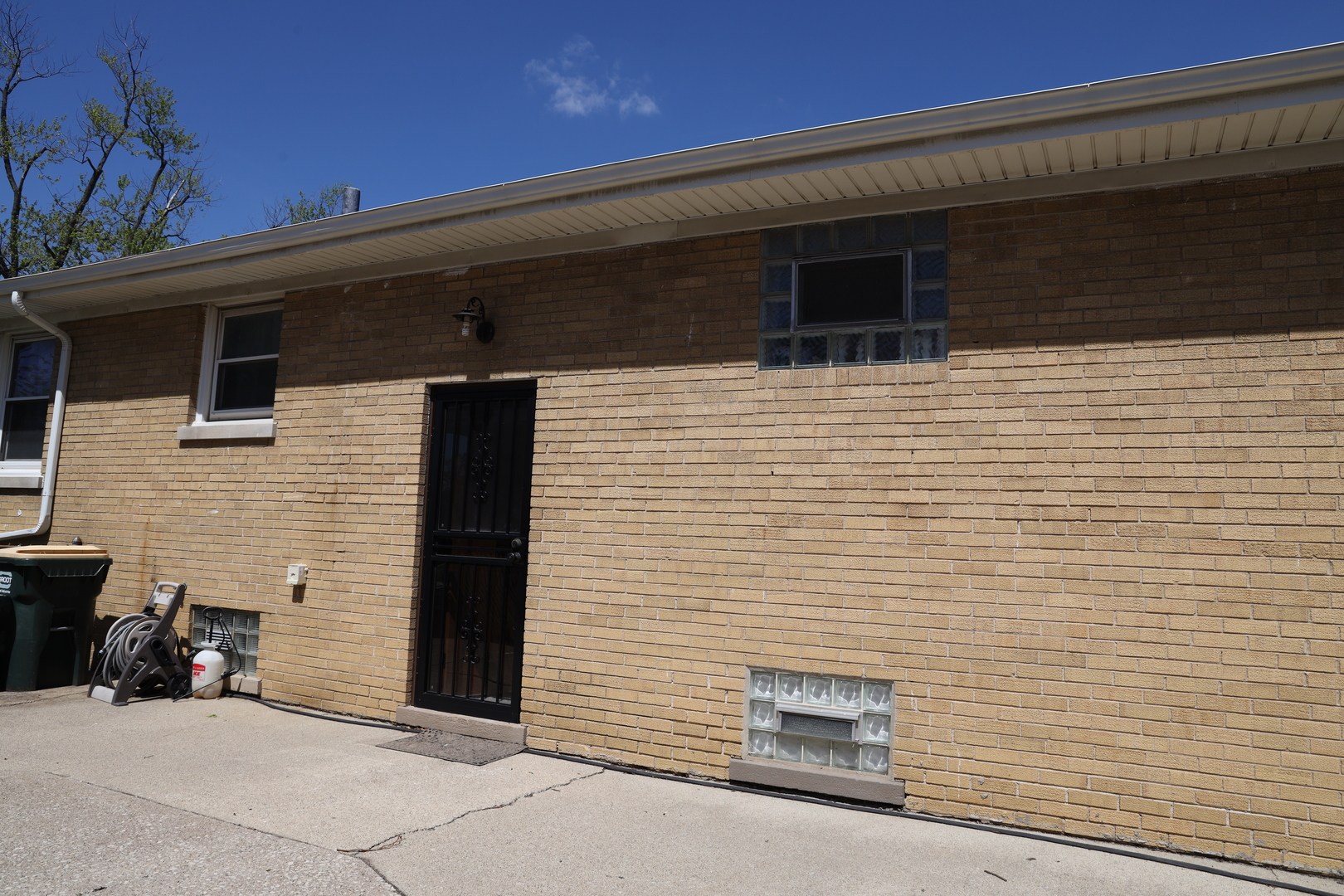 509 Granville Avenue, Bellwood, IL 60104