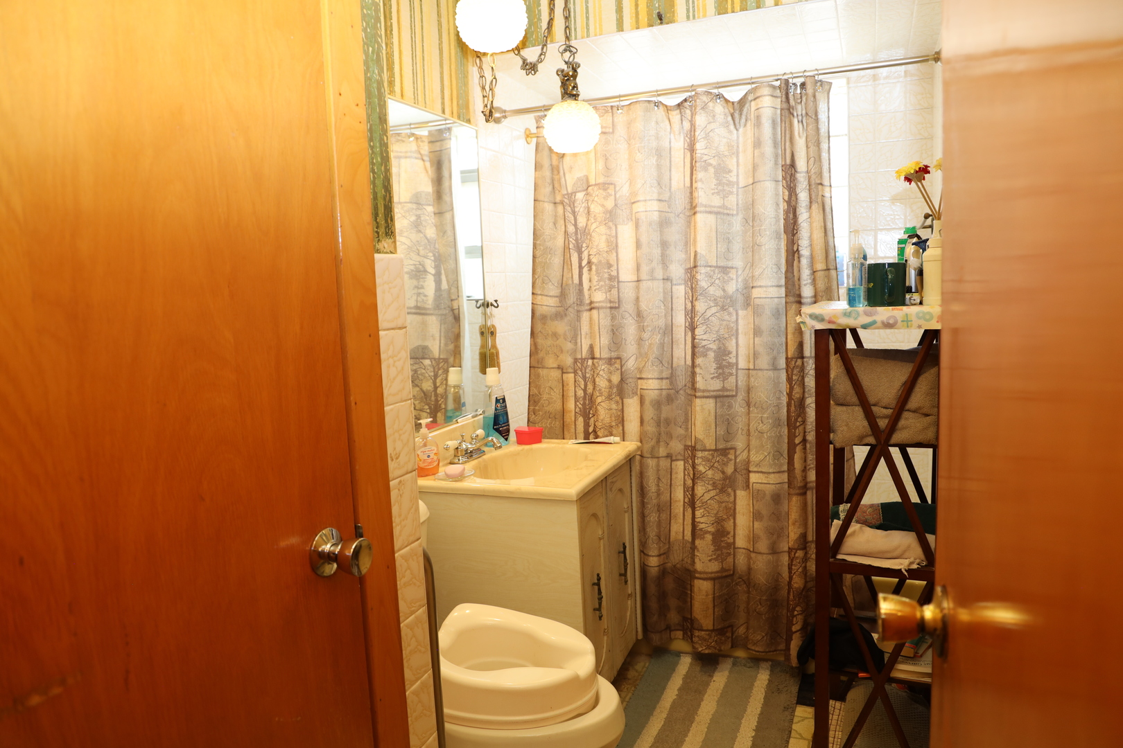 509 Granville Avenue, Bellwood, IL 60104