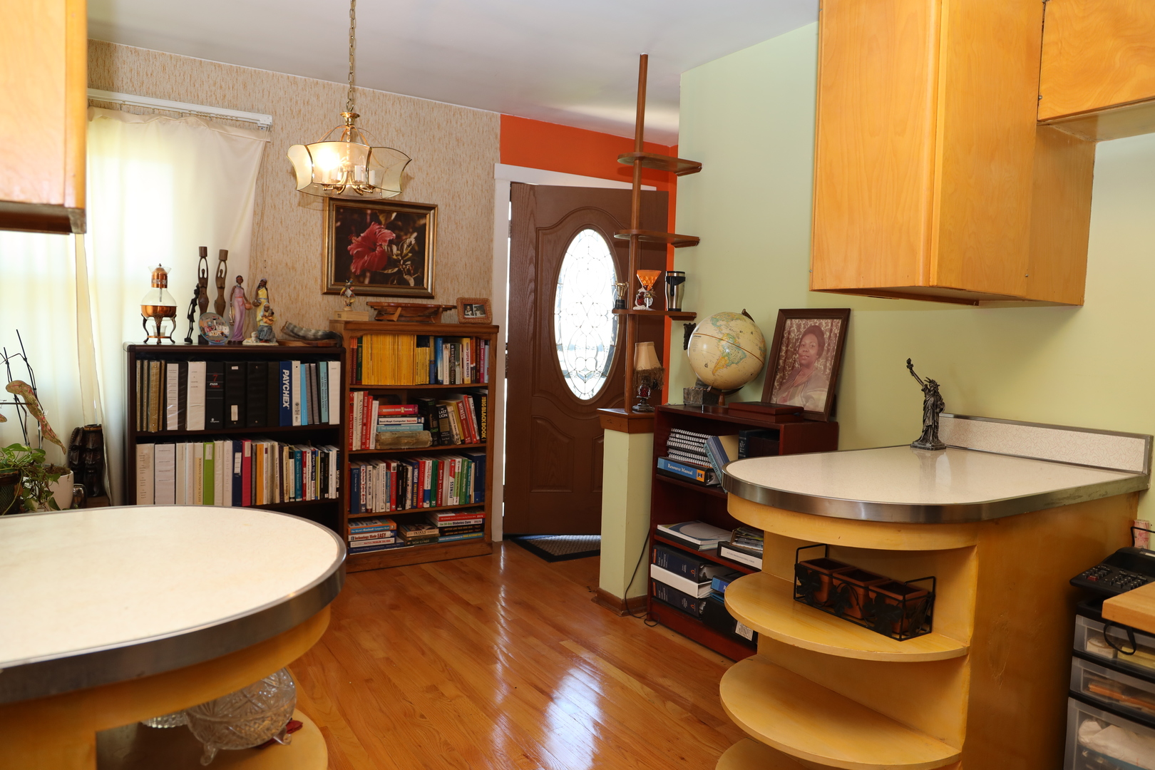 509 Granville Avenue, Bellwood, IL 60104