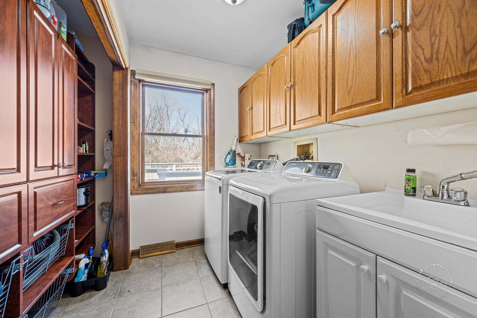 1905 Allen Drive, Geneva, IL 60134