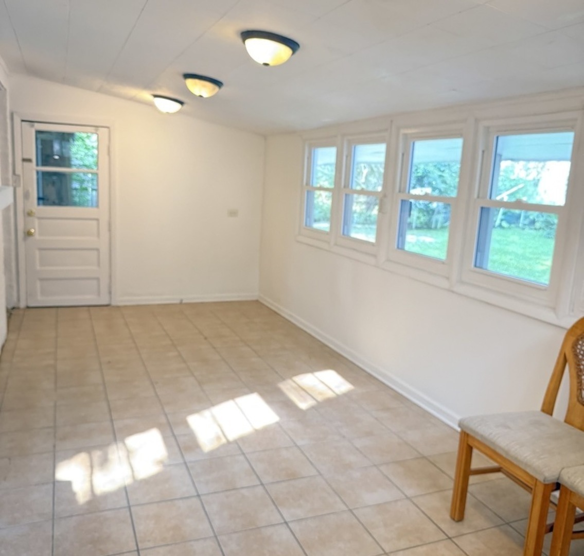 533 Redwood Road, Bolingbrook, IL 60440