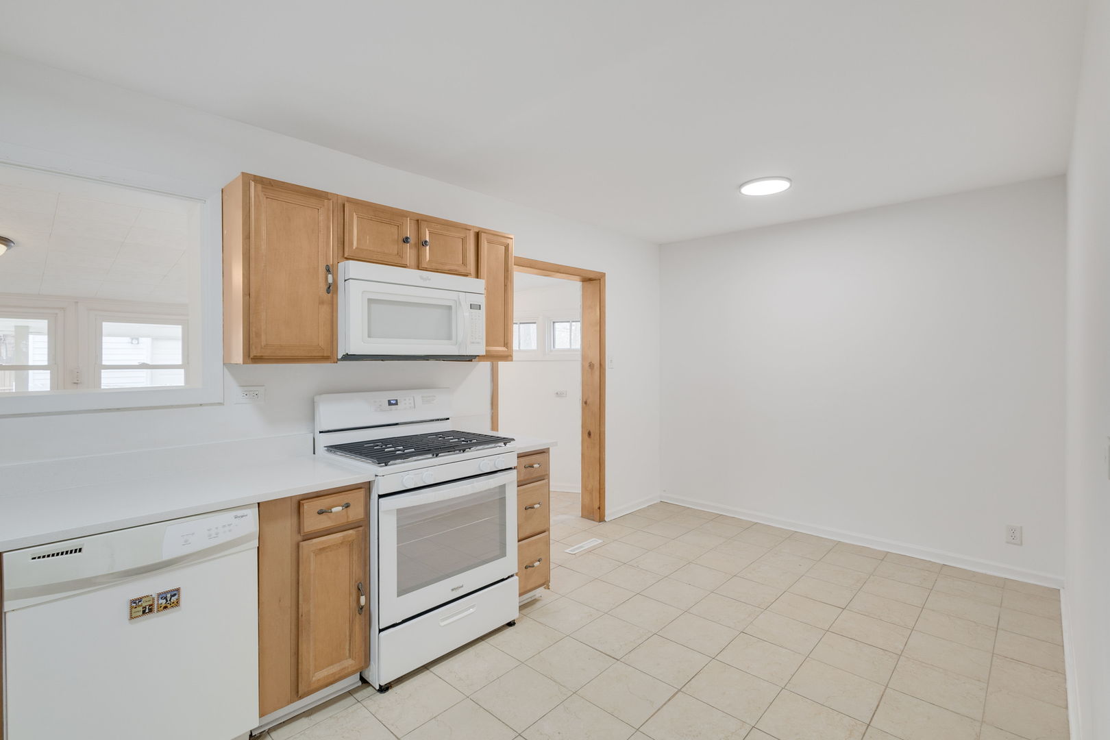 533 Redwood Road, Bolingbrook, IL 60440