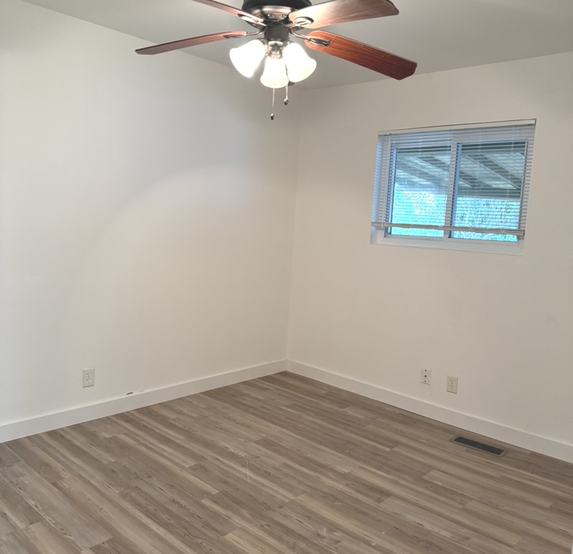 533 Redwood Road, Bolingbrook, IL 60440